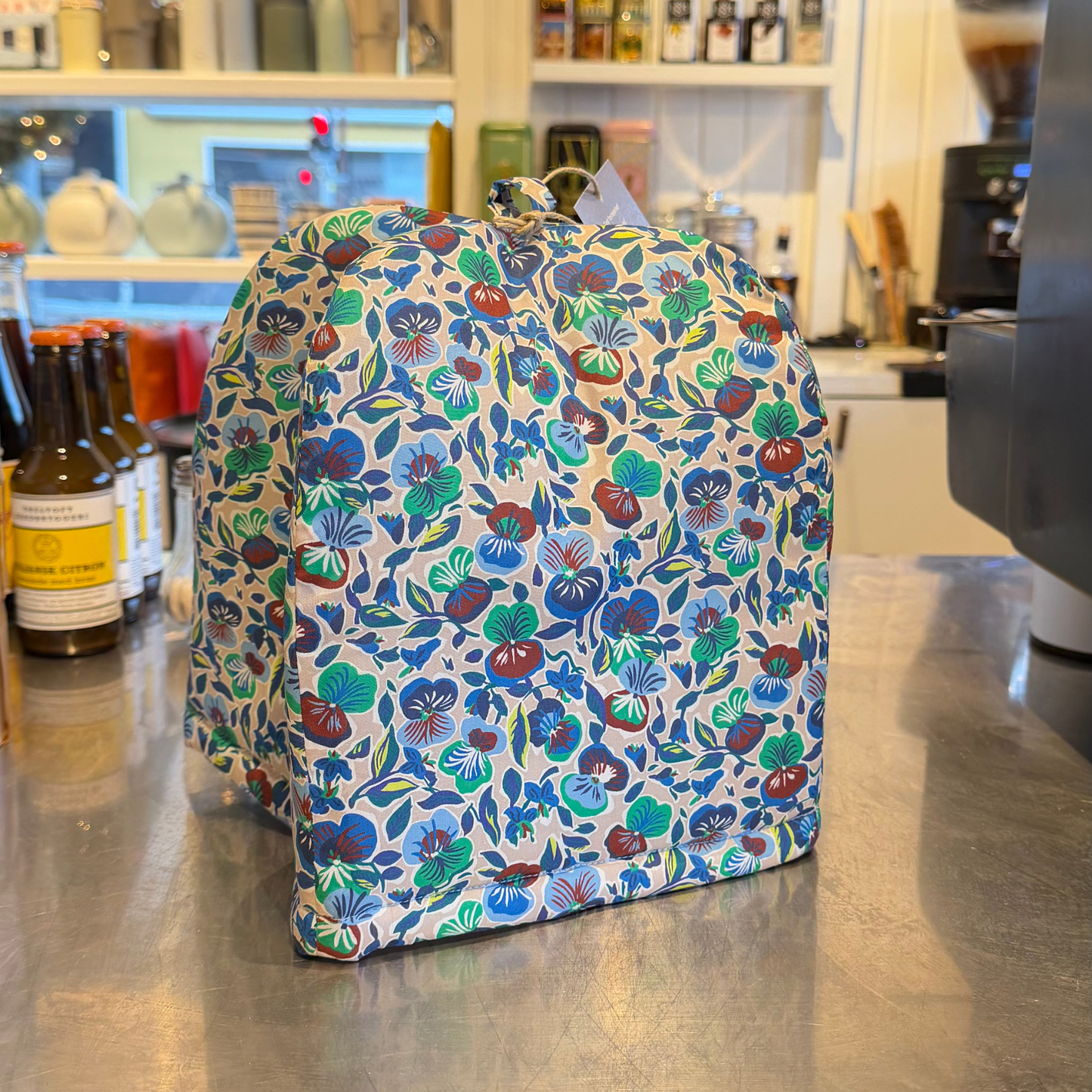 Tehætte, Ibsdatter blå blomster